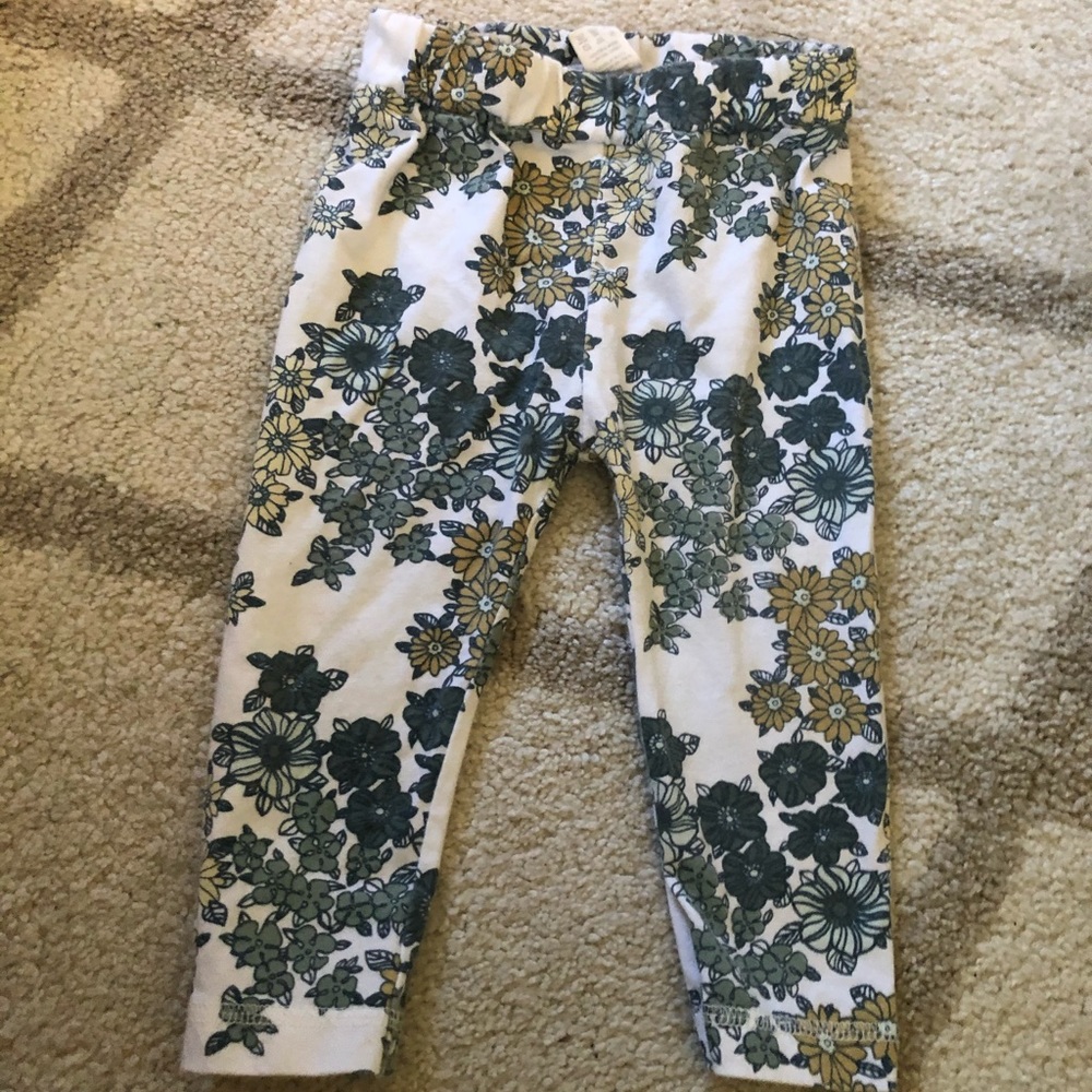 Floral print pants Kate Quinn